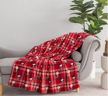 Berkshire Peanuts Holiday 55x70 Plush Throw