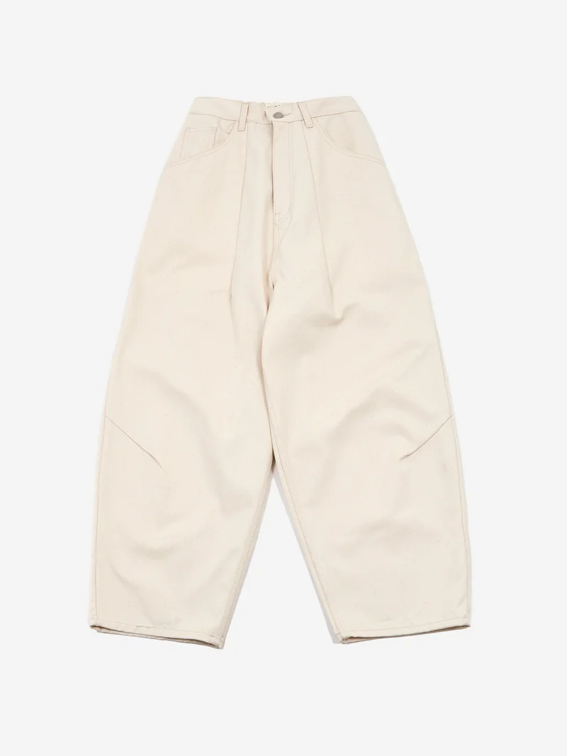 Image of Estudio Niksen Dart Balloon Jean - Ivory
