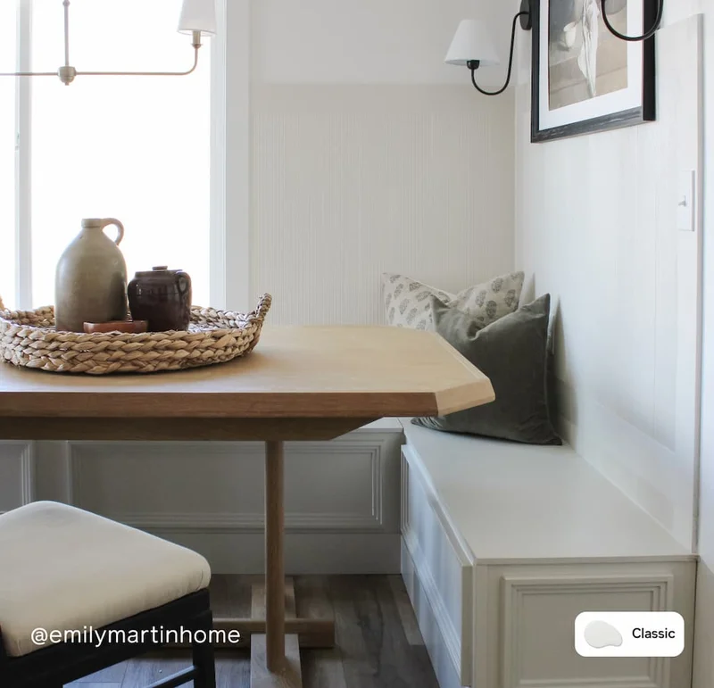 Dining nook featuring Classic