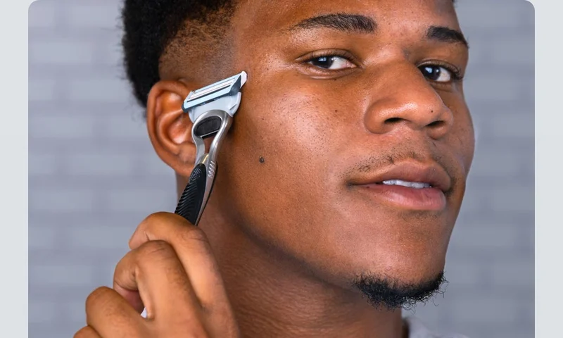 Man using trimmer