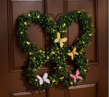 Girl Next Door Illuminated Indoor/Outdoor Boxwood Wreath
