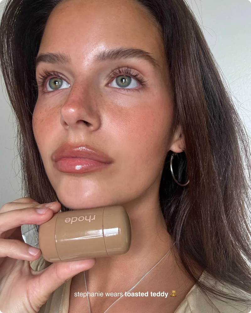 stephanie wears toasted teddy
