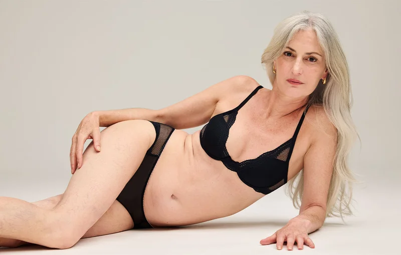The Signature All You Bra in Black