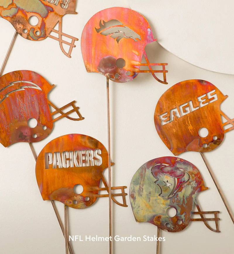 nfl-helmet-garden-stakes