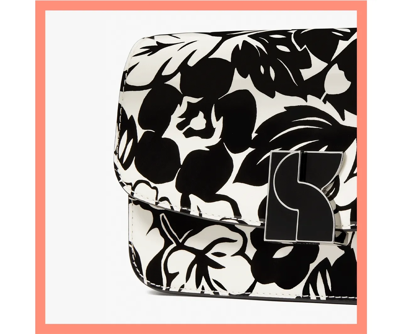 DAKOTA IS NOW IN A LUSH TROPICAL PRINT.