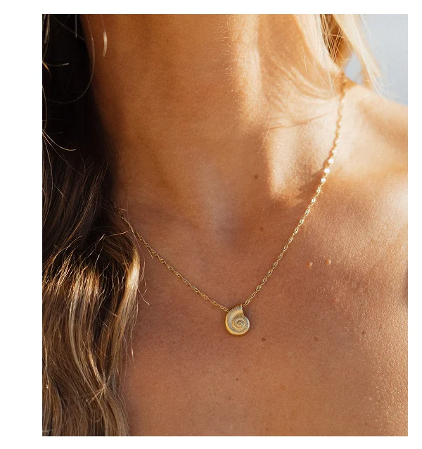 Seashell Pendant Necklace