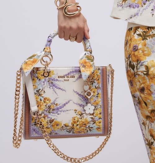BOLD BLOOMS