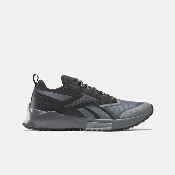 Trail sneaker