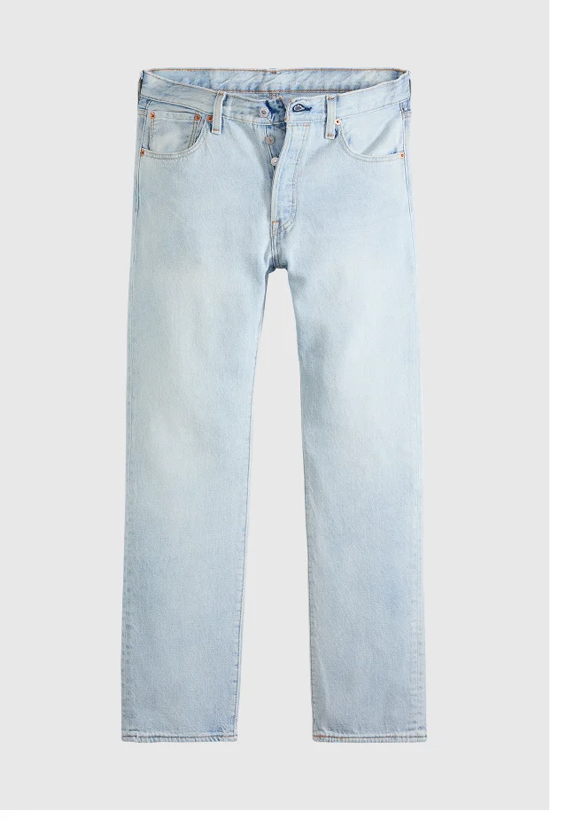 LIGHT WASH JEANS