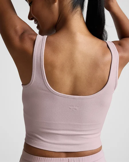Keep It Cool Seamless Cropped Tank in Blush Blooms