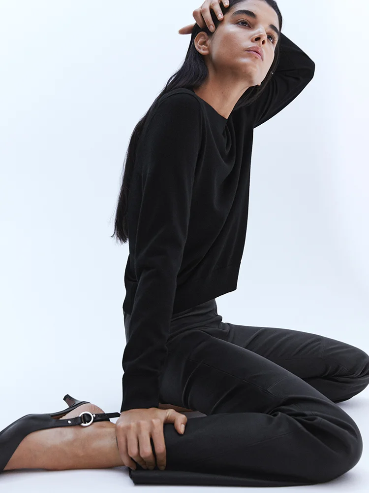 Fine-Knit Merino Jumper Black