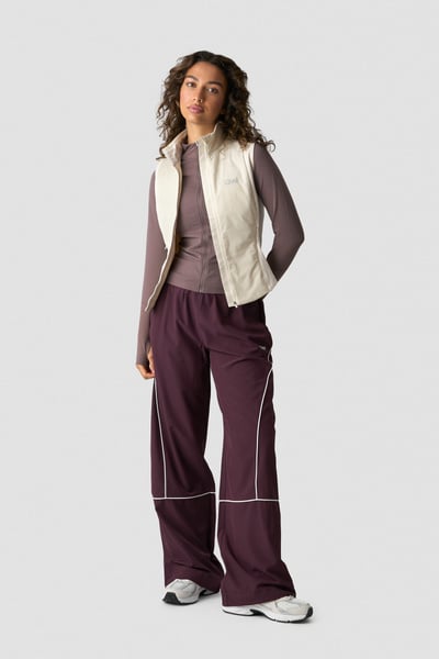 Image of Essential Insulated Vest Cream