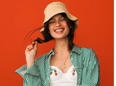 Woman in floppy hat