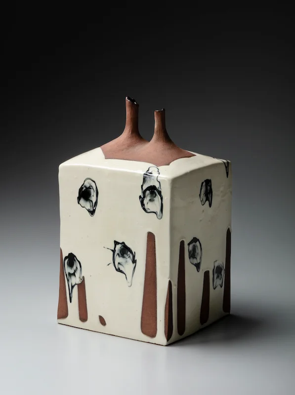 Kondō Yutaka’s “Dripping Ink Jar”