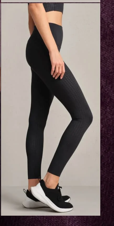 Revive™ 7/8 Legging - Pure Black Houndstooth