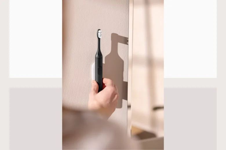 Comes with a magnetic mirror mount