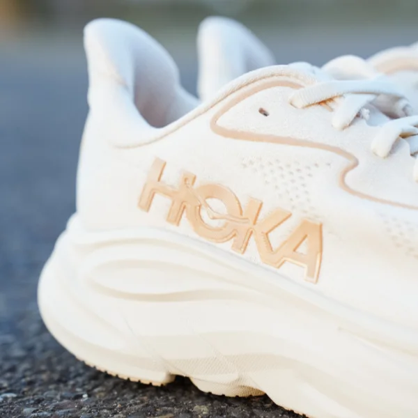 HOKA Clifton 10