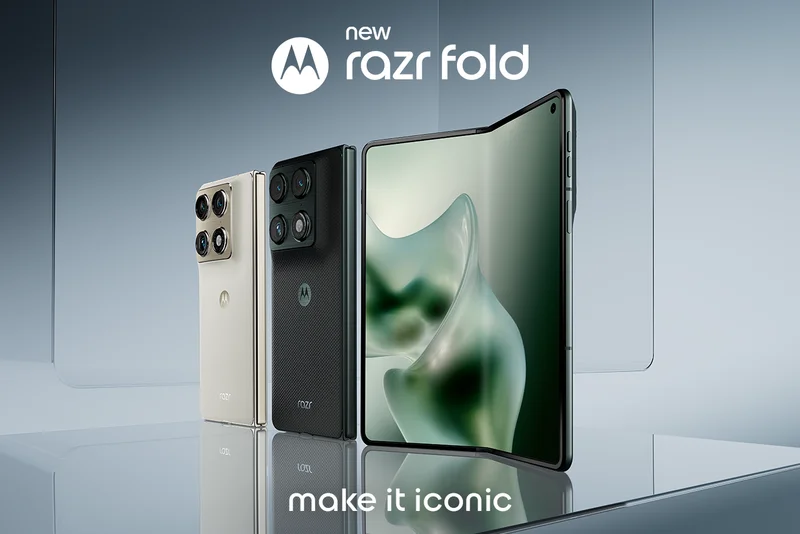 new razr fold - make it iconic