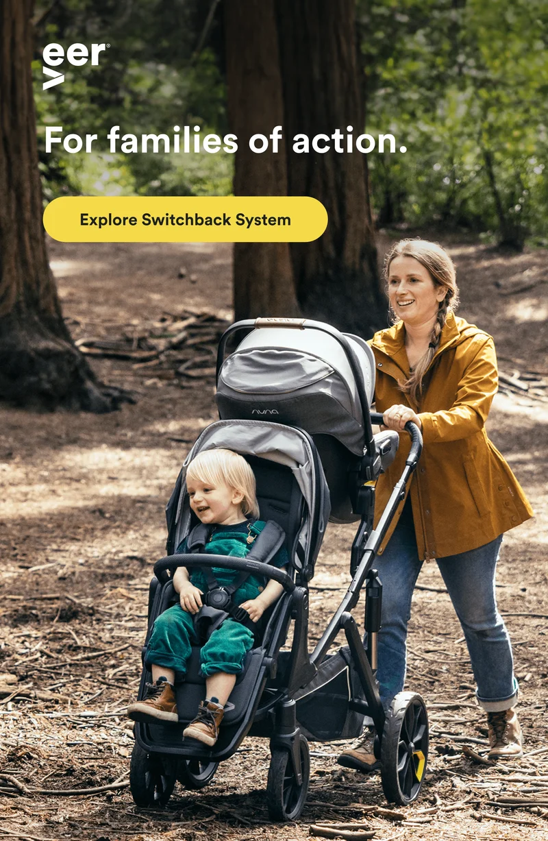 Woman pushing 2 children in Switch&Roll
