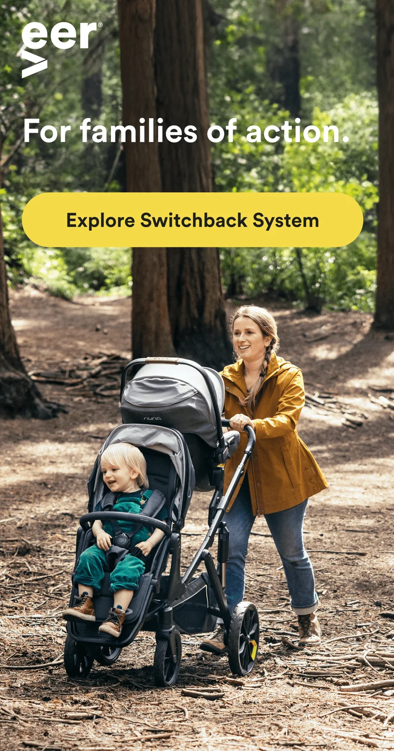 Woman pushing 2 children in Switch&Roll
