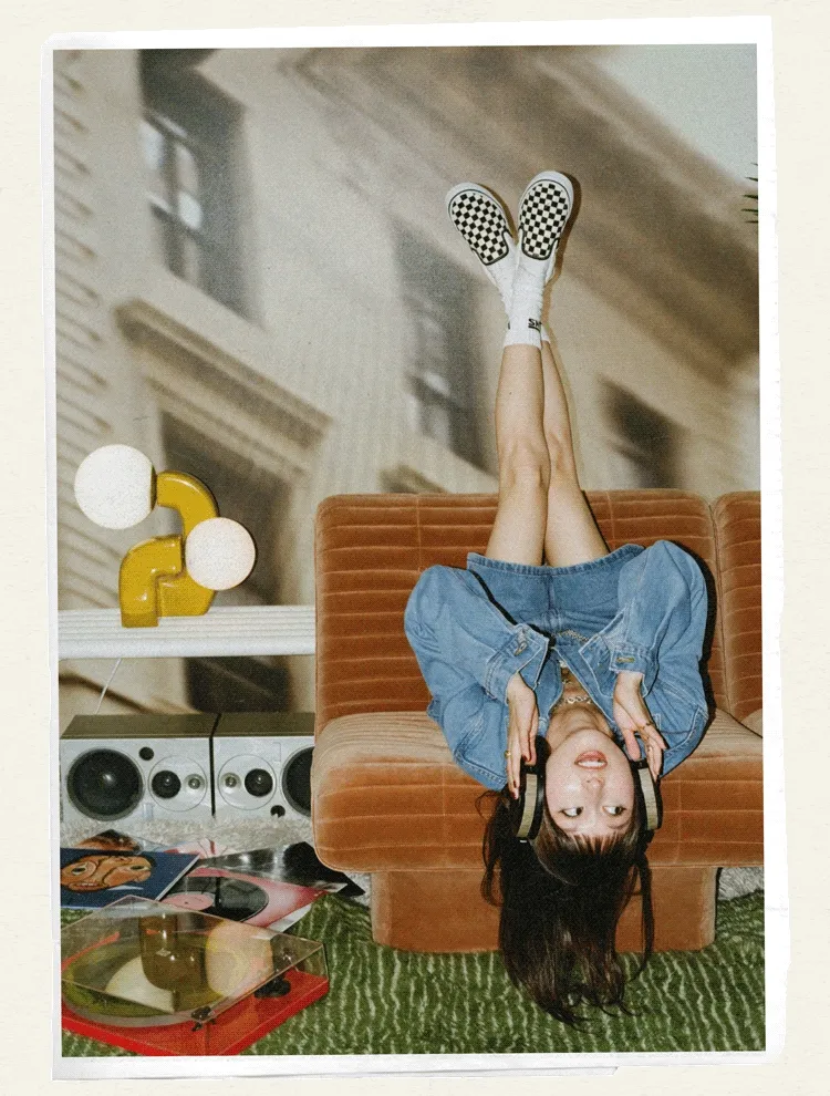 IMAGE-WOMEN'S VANS