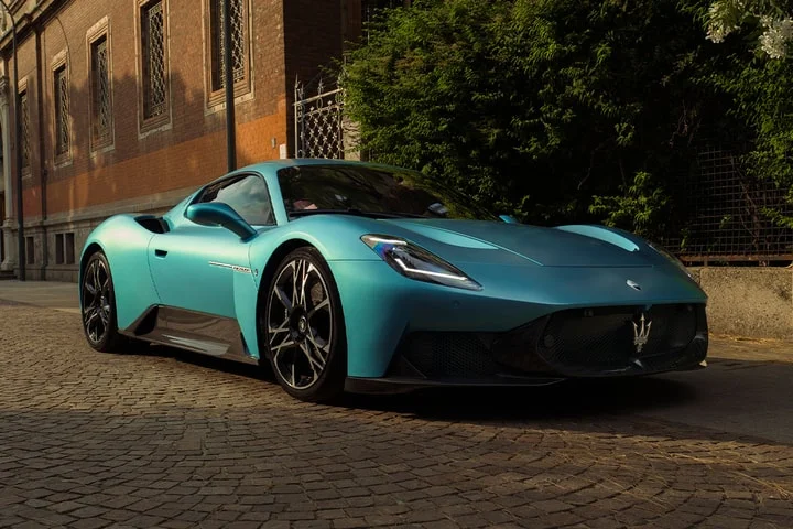 💥 Maserati Unveils MCPURA Supercar at Goodwood
