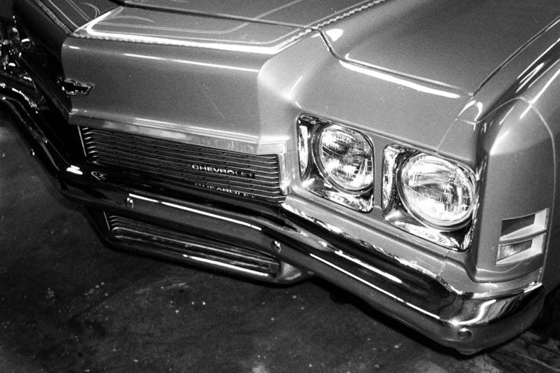 Image of a vintage car.