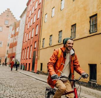 How to find cheap last-minute flights