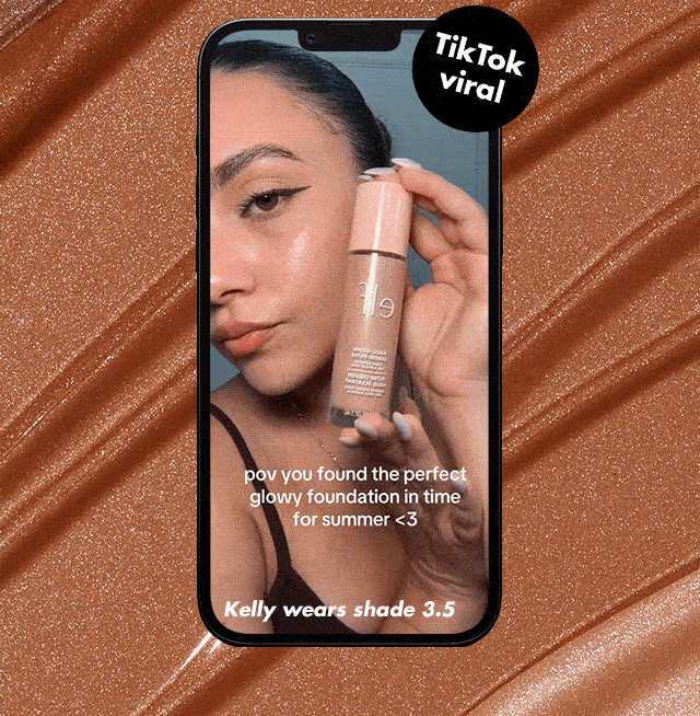 Model applying Halo Glow Liquid Filter