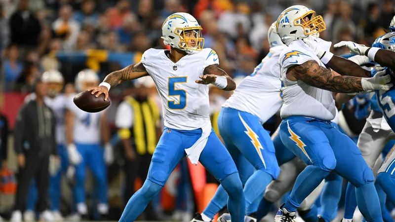 Highlights: Chargers smack Lions in Canton