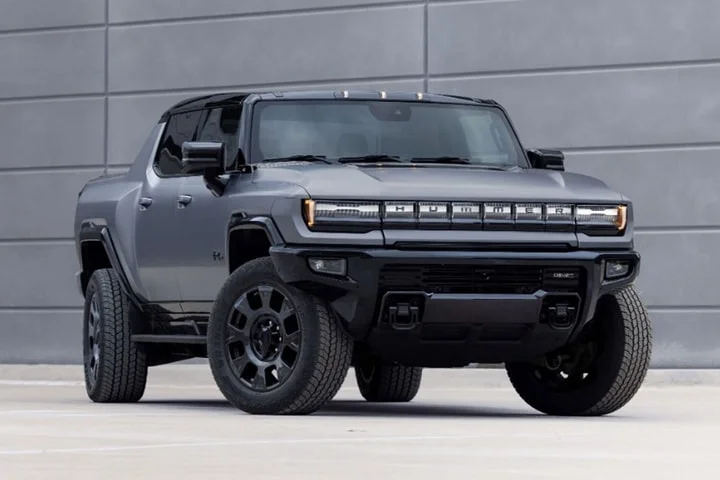 🦾 GMC Unveils New 1,160 HP HUMMER EV Carbon Fiber Edition