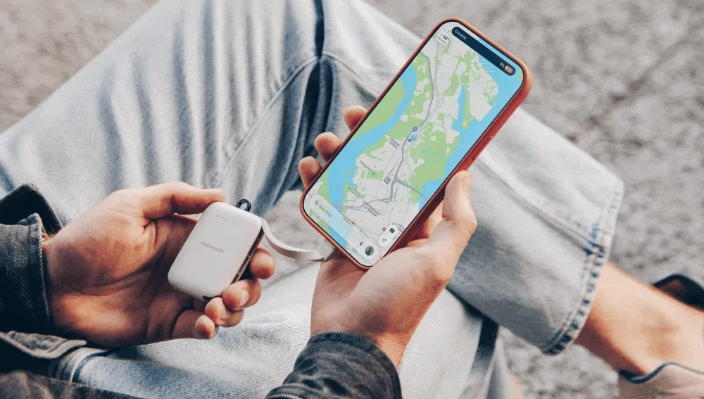 Powerclip Fast charging, When you need it most, powerclip delivers up to 30% of your iPhone 17 Battery with a single charge