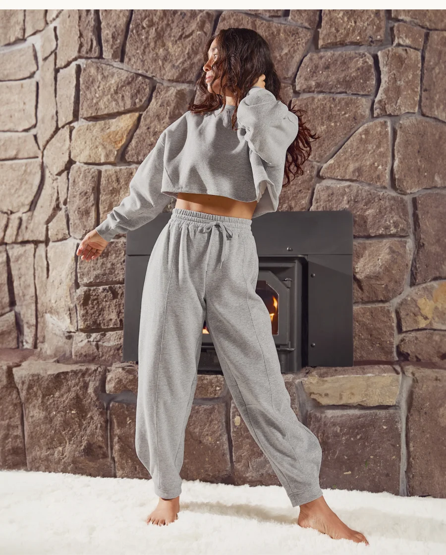 LuxeFleece Barrel Sweatpant in Light Heather Gray