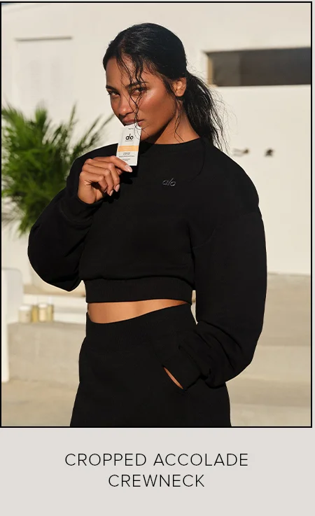 CROPPED ACCOLADE CREWNECK