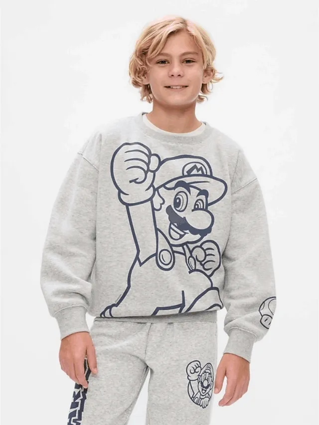 Display images to show real-time content