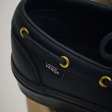 2-Eyelet Boat Shoe