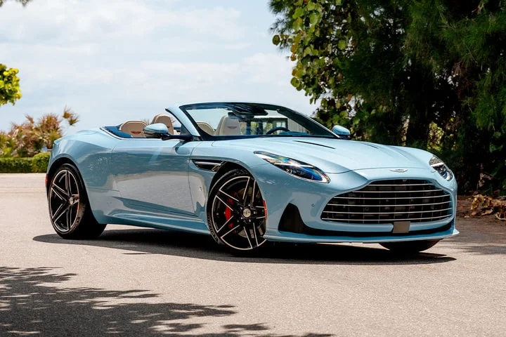 🌴 Aston Martin Unveils One-Off DB12 Volante