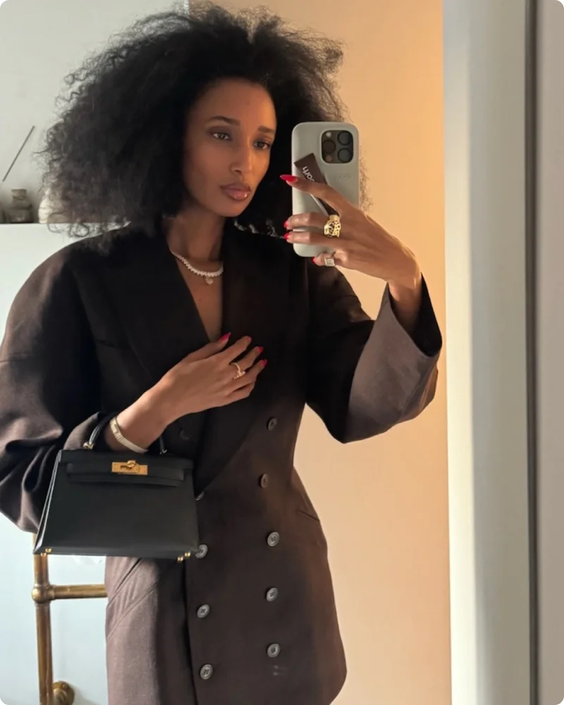 @sarrjamois + rhode.