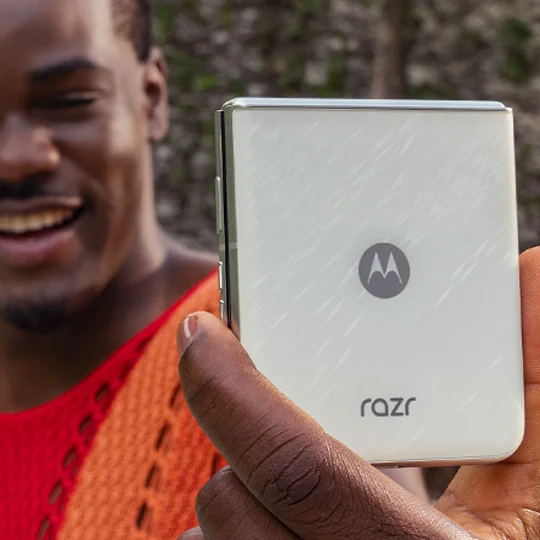 motorola razr - 2025