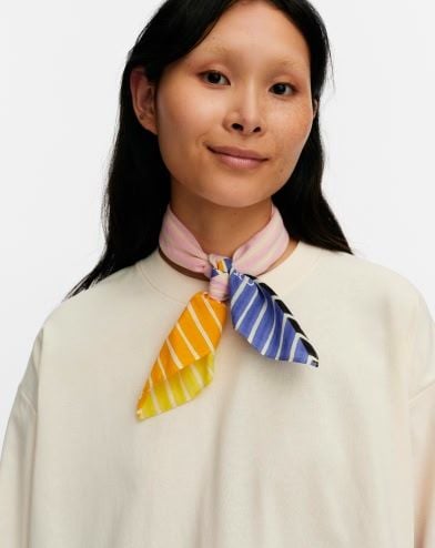Astrilli Piccolo Kioski scarf