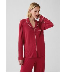 Display images to show real-time content