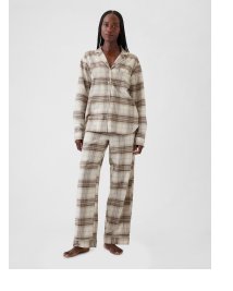 Display images to show real-time content