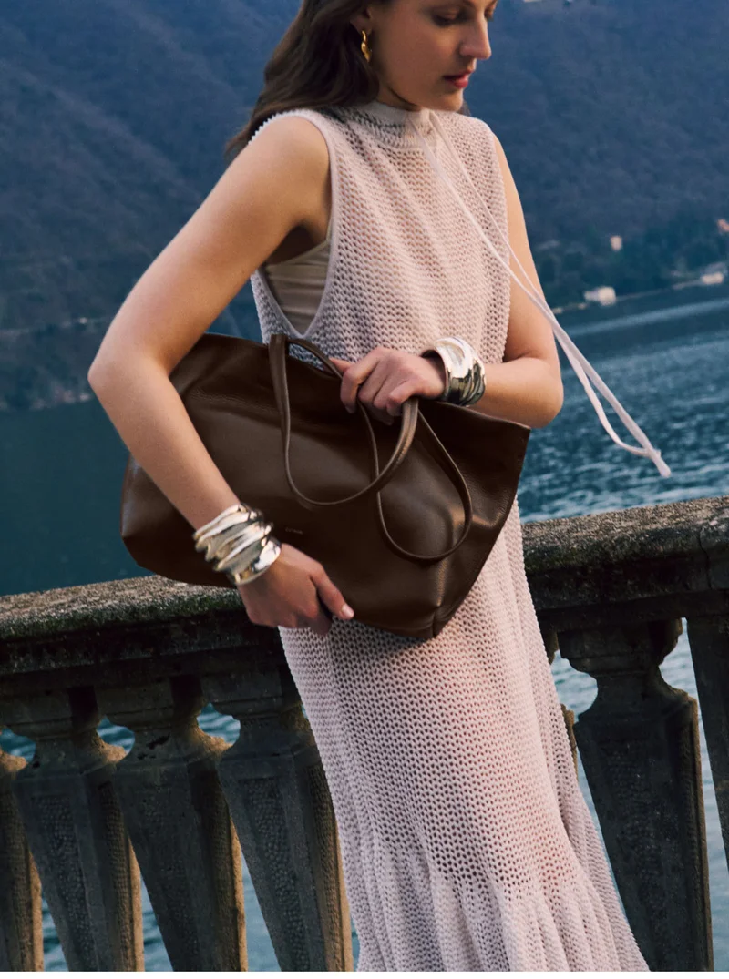 Classic Easy Zipper Tote Mocha