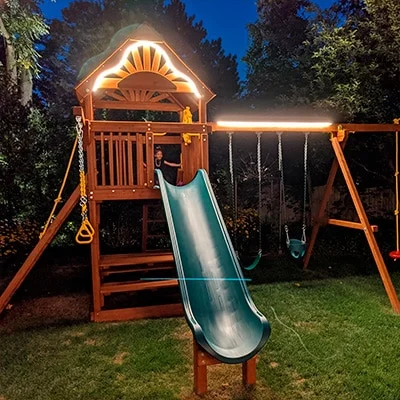 Outdoor lightstrips