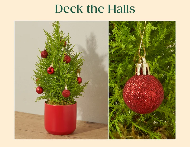 Deck the Halls Mini Tree