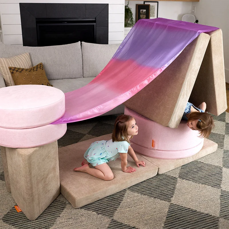 Image of Giant Playsilk in Blossom