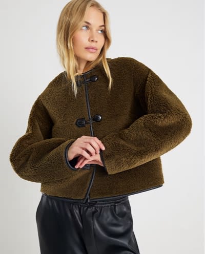 Coats & Jackets