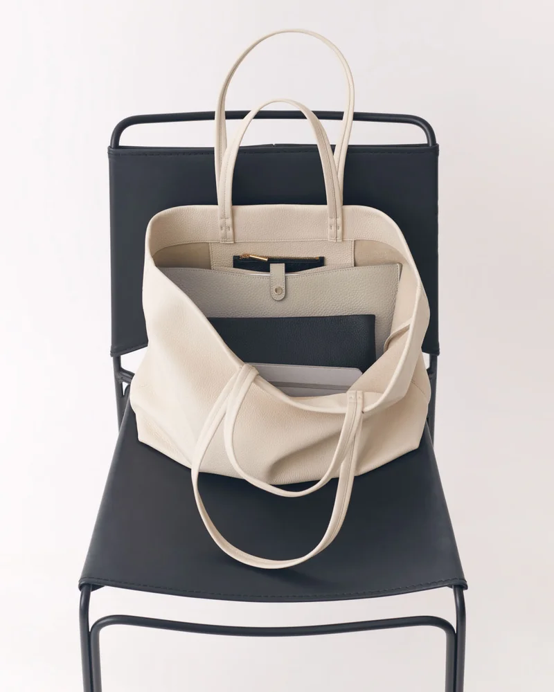 Classic Easy Tote Ecru