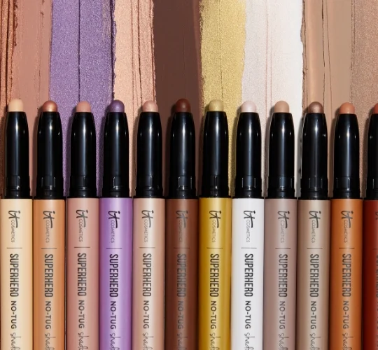 SUPERHERO NO-TUG EYESHADOW STICKS