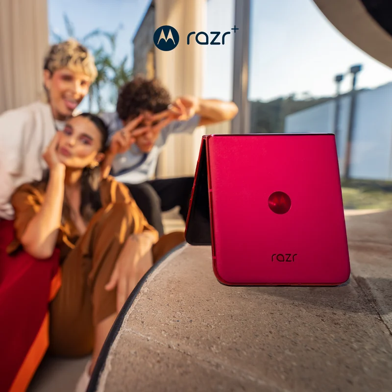 motorola razr+ 2024